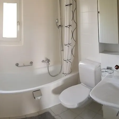 Hsh Weber: 2-bedroom With Office In Apartment Bern