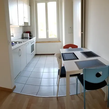 Lejlighed Hsh Weber - 2 Bedroom With Office, Salon And Kitchen In By Hsh Serviced *