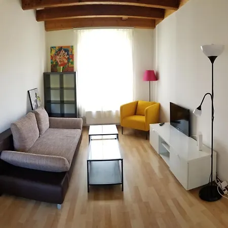 Lejlighed Hsh Weber - 2 Bedroom With Office, Salon And Kitchen In By Hsh Serviced